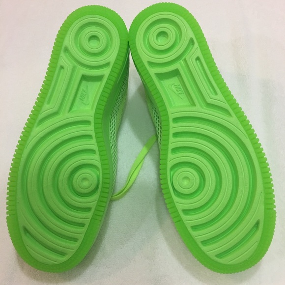 🚨Weekend Flash Sale🚨Nike Lime Green Air Force 1s - Picture 4 of 8